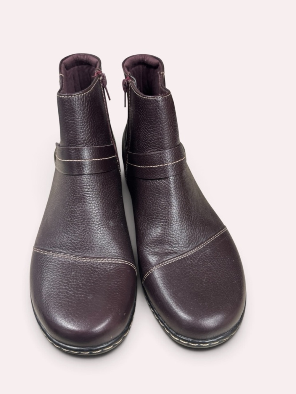 Clarks Ashland Pine casual leather ankle bootie Zip up / low heel Size 12 - Picture 2 of 11